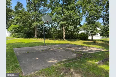 7002 Pinecrest Road, Baltimore, MD 21228 - Photo 4