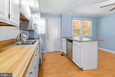 364 Leeanne Road, Baltimore, MD 21221 - Photo 10