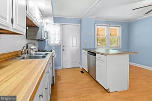 364 Leeanne Rd, Baltimore, MD 21221 - Photo 10