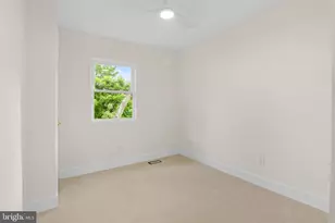 2004 Wildlife Dr, Baltimore, MD 21244 - Photo 32