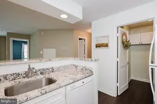 6830 Hayley Ridge Way, Baltimore, MD 21209 - Photo 14