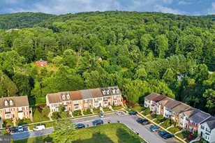 23 Winterberry Ct, Cockeysville, MD 21030 - Photo 2
