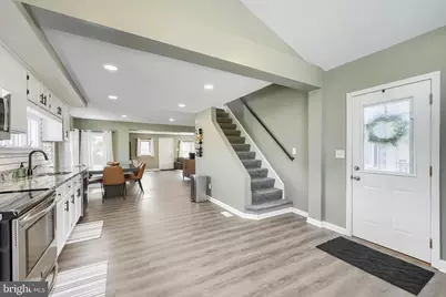8206 Bear Creek Drive, Baltimore, MD 21222 - Photo 14