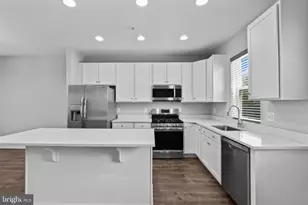 220 E Pennsylvania Ave, Towson, MD 21286 - Photo 12
