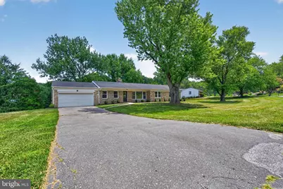 1127 Gypsy Lane W, Baltimore, MD 21286 - Photo 2