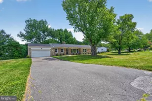 1127 Gypsy Ln W, Baltimore, MD 21286 - Photo 2
