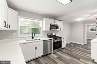8301 Harris Ave, Baltimore, MD 21234 - Photo 14