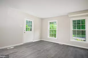 15 Burnsway Ct, Baltimore, MD 21236 - Photo 6