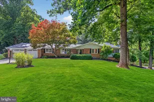 10 Hickory Hill Rd, Cockeysville, MD 21030 - Photo 2