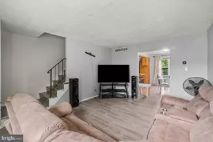 10 Mitnick Ct, Baltimore, MD 21236 - Photo 2