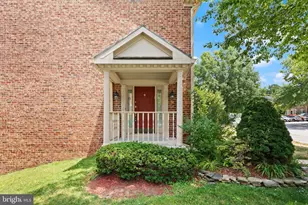 21 Willwood Ct, Baltimore, MD 21209 - Photo 2