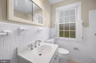 1561 Cottage Ln, Towson, MD 21286 - Photo 22