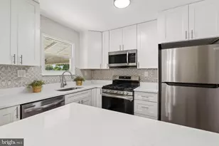 46 King Richard Ct, Baltimore, MD 21237 - Photo 10