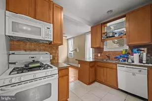 52 N Prospect Ave N, Baltimore, MD 21228 - Photo 2