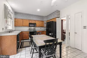 16 Hewetson Ct, Lutherville Timonium, MD 21093 - Photo 10