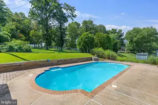 5608 Huntsmoor Rd, Baltimore, MD 21227 - Photo 38