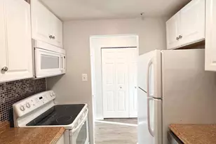 28 Allegheny Ave, Towson, MD 21204 - Photo 6