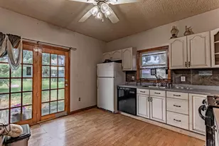 216 Riverview Ave, Baltimore, MD 21222 - Photo 4