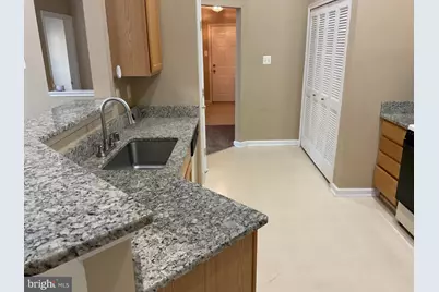 2054 Hunting Ridge, Owings Mills, MD 21117 - Photo 8