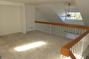 23 Valley Crossing Cir, Cockeysville, MD 21030 - Photo 12