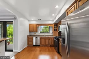 22 Alanbrooke Ct, Towson, MD 21204 - Photo 4