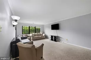 22 Alanbrooke Ct, Towson, MD 21204 - Photo 10