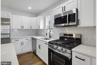 323 3rd Avenue, Baltimore, MD 21227 - Photo 8