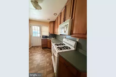 1707 Stokesley, Baltimore, MD 21222 - Photo 4