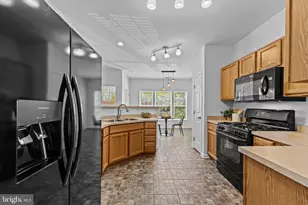 9661 Ashlyn Cir, Owings Mills, MD 21117 - Photo 14