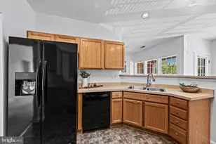 9661 Ashlyn Cir, Owings Mills, MD 21117 - Photo 16