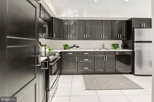 25 Stonehenge Cir, Pikesville, MD 21208 - Photo 8