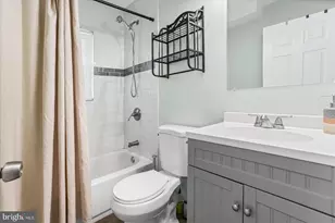 2667 W Park Dr, Baltimore, MD 21207 - Photo 18