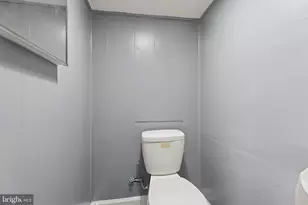 6105 Frederick Rd, Baltimore, MD 21228 - Photo 22