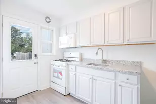 1046 Middlesex Rd, Essex, MD 21221 - Photo 2
