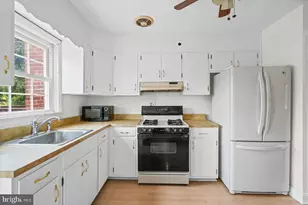 8113 Glen Gary Rd, Towson, MD 21286 - Photo 12