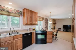 1421 Autumn Leaf Rd, Towson, MD 21286 - Photo 10