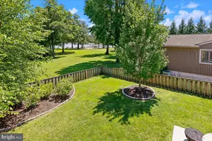 146 Holly Cir, Baltimore, MD 21221 - Photo 2