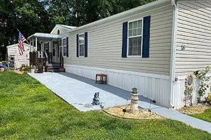 14 Thomas Ln, Sparrows Point, MD 21219 - Photo 1