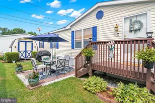 8 Elinor Ln, Sparrows Point, MD 21219 - Photo 2