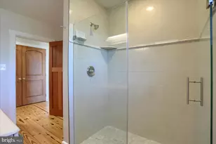 2507 Island View Rd, Essex, MD 21221 - Photo 16