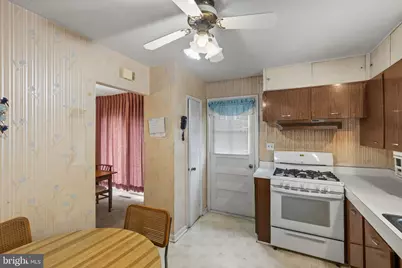 6115 Moorefield Road, Catonsville, MD 21228 - Photo 12