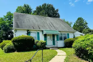 17 S Ritters Ln, Owings Mills, MD 21117 - Photo 4