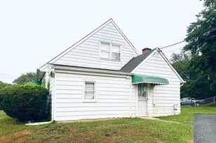 17 S Ritters Ln, Owings Mills, MD 21117 - Photo 2