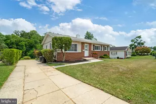6812 Fox Meadow Rd, Baltimore, MD 21207 - Photo 2
