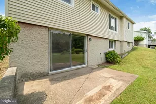 6812 Fox Meadow Rd, Baltimore, MD 21207 - Photo 4
