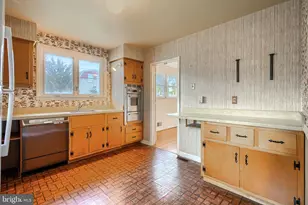 103 Springside Dr, Lutherville Timonium, MD 21093 - Photo 10