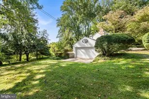 11520 Manor Rd, Glen Arm, MD 21057 - Photo 4