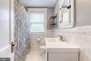 1704 Lincoln Dr, Halethorpe, MD 21227 - Photo 18