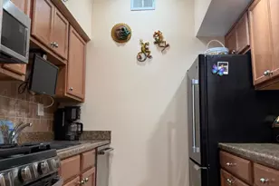 1 Suntop Ct, Baltimore, MD 21209 - Photo 6