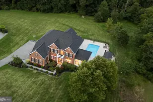 605 Cascade View Ct, Parkton, MD 21120 - Photo 2